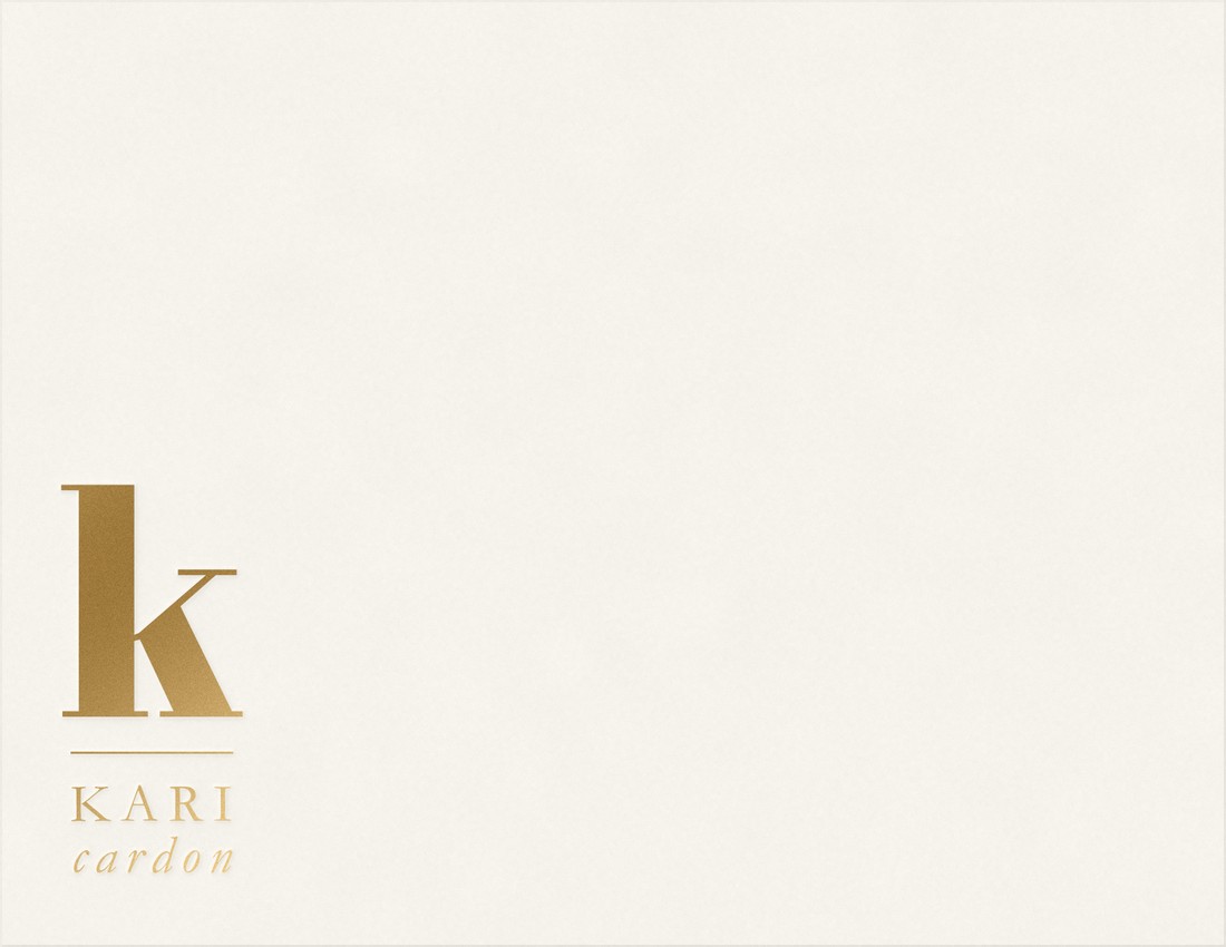 Statement card in gold foil turning in the light